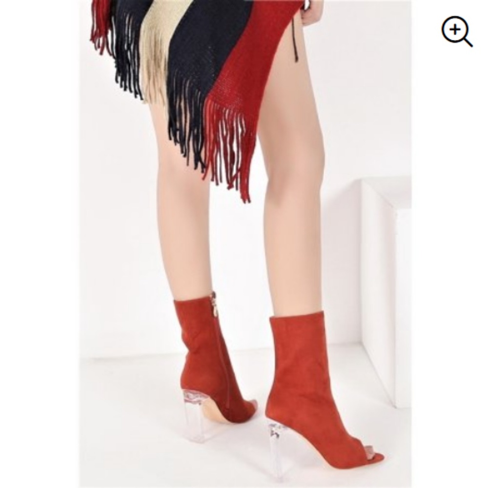 🔥🔥 Open Toe Rust Lucite Booties - Picture 8 of 8